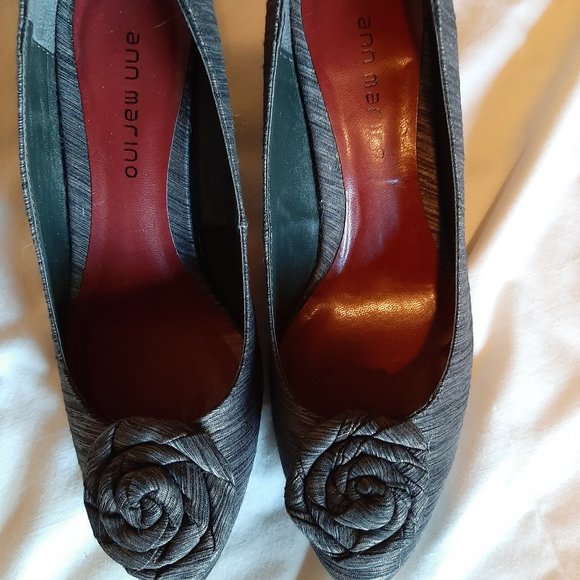 Grey Silk Tweed Fabric Pumps with Rosette - Picture 1 of 3